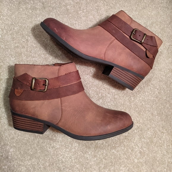 Clarks Shoes - Clarks Addiy Cora Booties